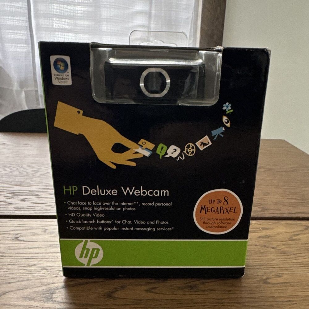 HP Deluxe WebCam USB 2.0 30fps 8MP Clip-On Face Tracking Wide Mic Black